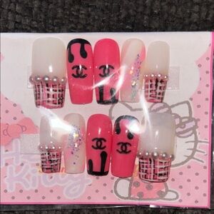 Chic Pink and Black Nail Set